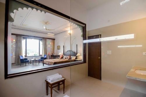 Фото Hotel Raj Kuber