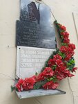 В этом здании в 1942 г. находился эвакогоспиталь № 3356 (ulitsa Lenina, 9), memorial plaque, foundation stone
