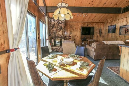 Гостиница Above IT All-1685 by Big Bear Vacations