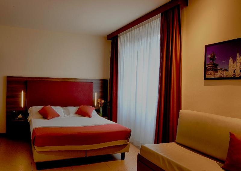 Фото Duomo Hotel & Apartments