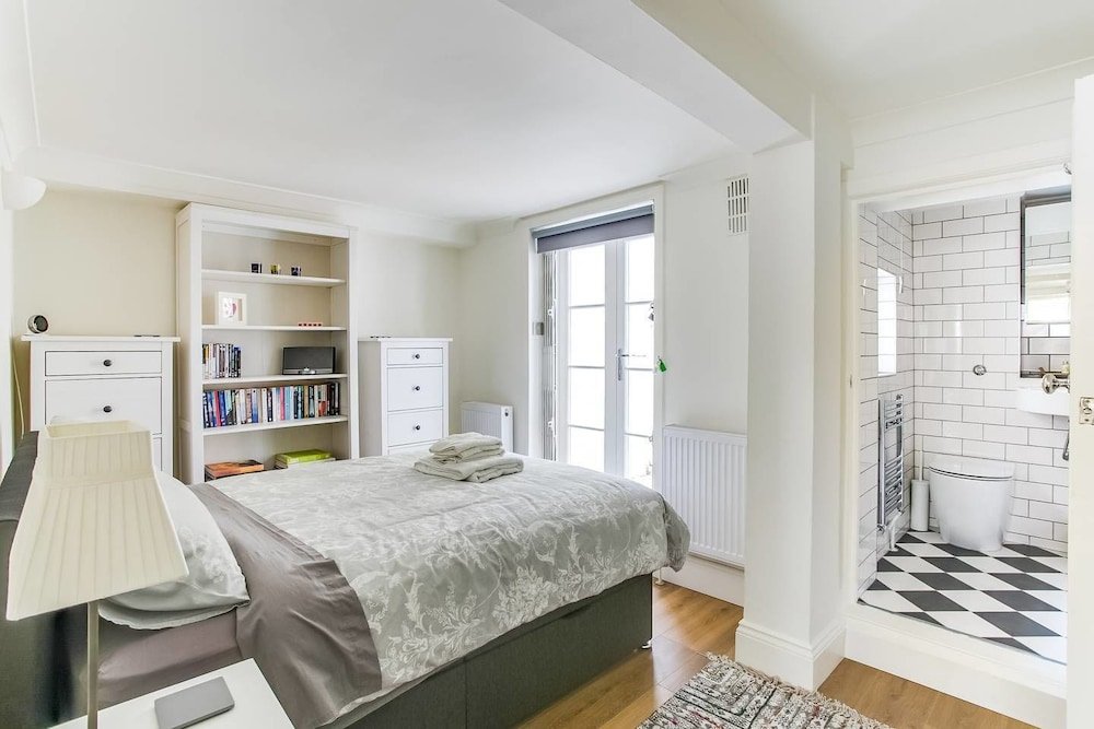 Фото Lovely 1 Bedroom Home W/patio - 4 Guests!