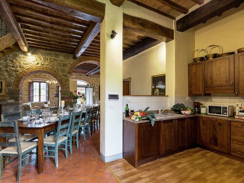 Гостиница Lovely Villa in Cortona With Swimming Pool