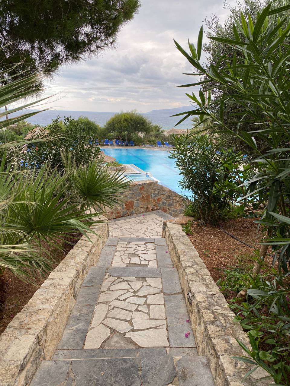 Фото Semiramis Village