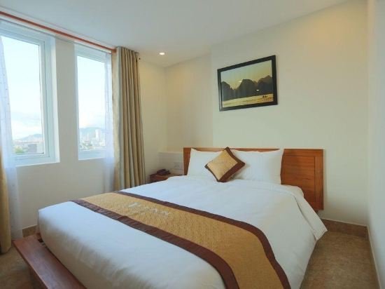 Фото Titan Hotel