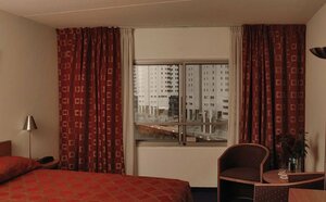Гостиница Inntel Hotels Rotterdam Centre