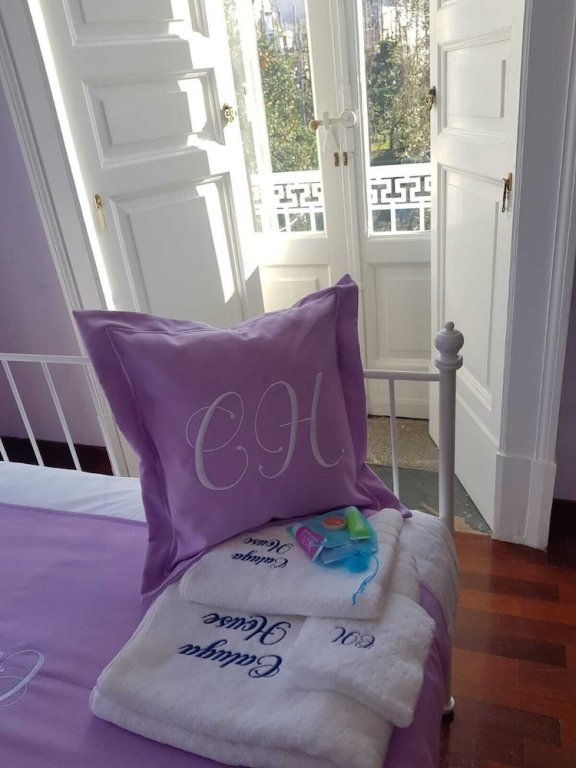 Фото Caluga House