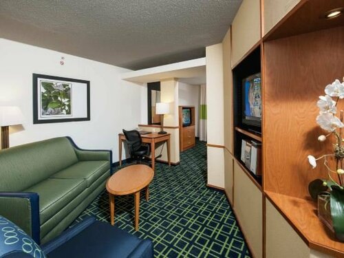 Гостиница Fairfield Inn & Suites by Marriott Brunswick Freeport