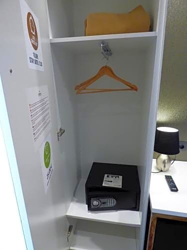 Фото Hotel Moderno Barcelona