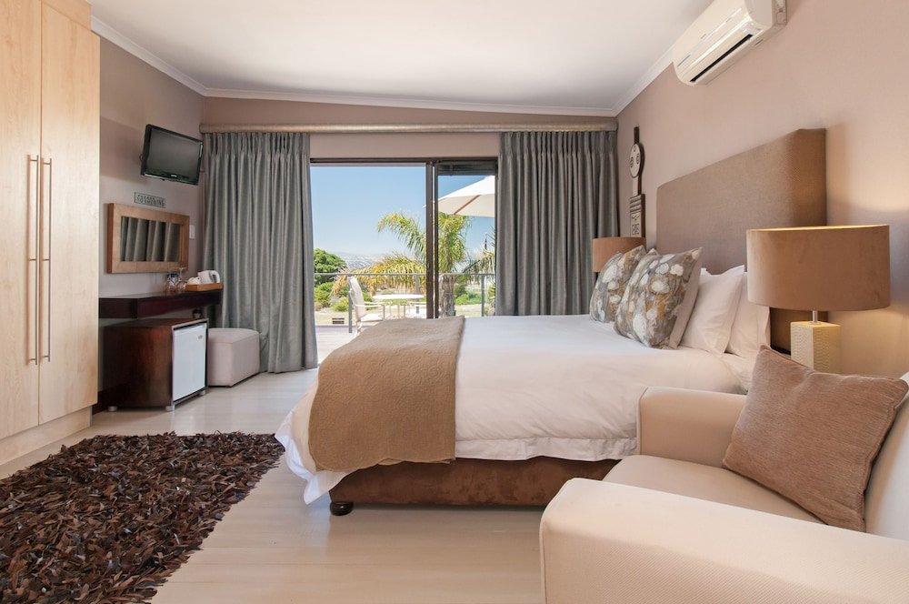 Фото Whale Away Guest House