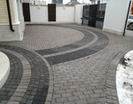 В. Уровень (50 Let Oktyabrya Street, 10), paving tile