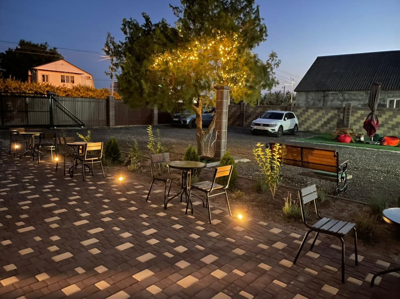 Фото отеля 2