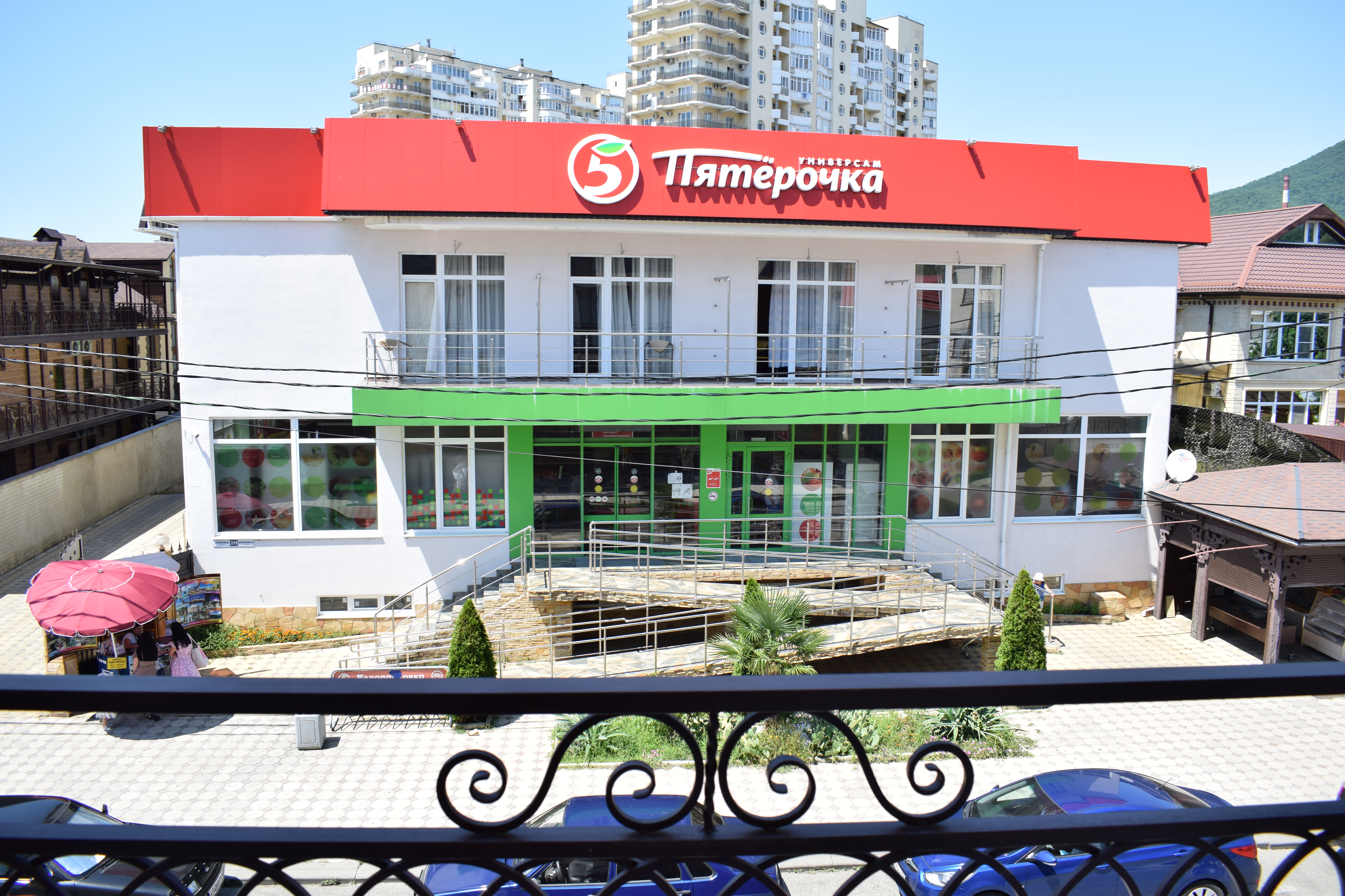 Фото отеля 1