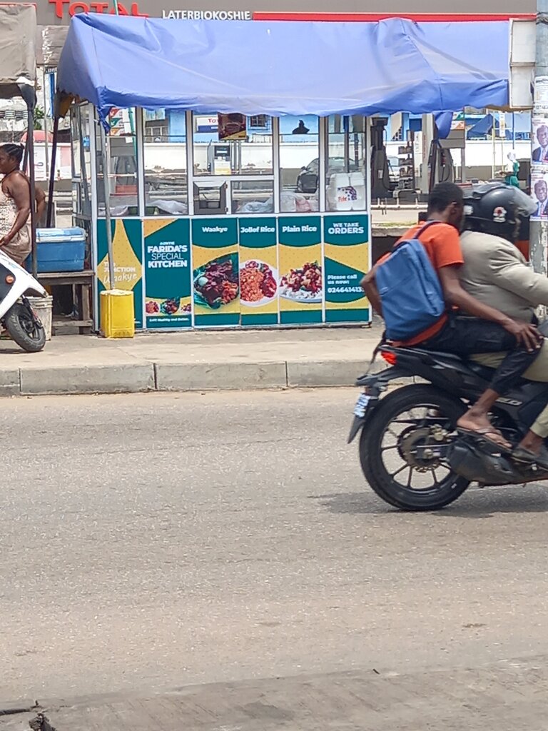 Fast food Faridas special, Accra, photo