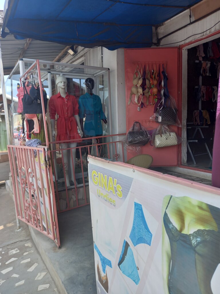 Clothing store Ginas undies, Accra, photo