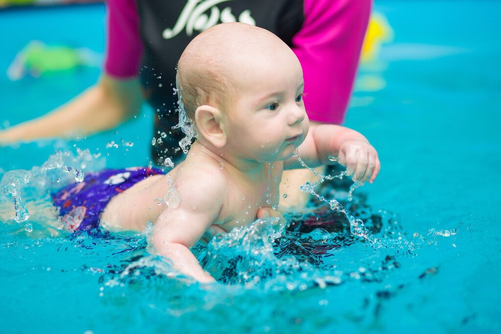 When To Start Baby Swim Lessons