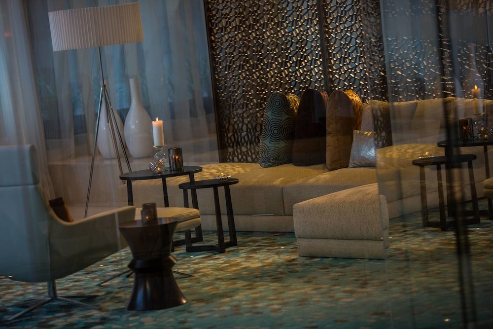 Фото Renaissance Barcelona Hotel