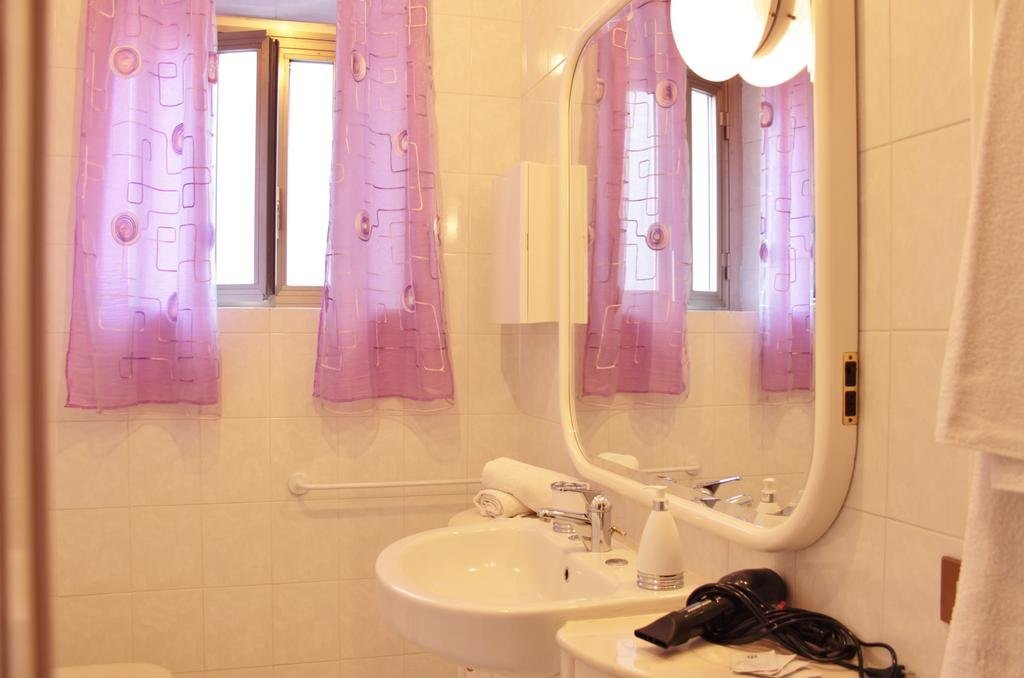 Фото Abaco Bed & Breakfast