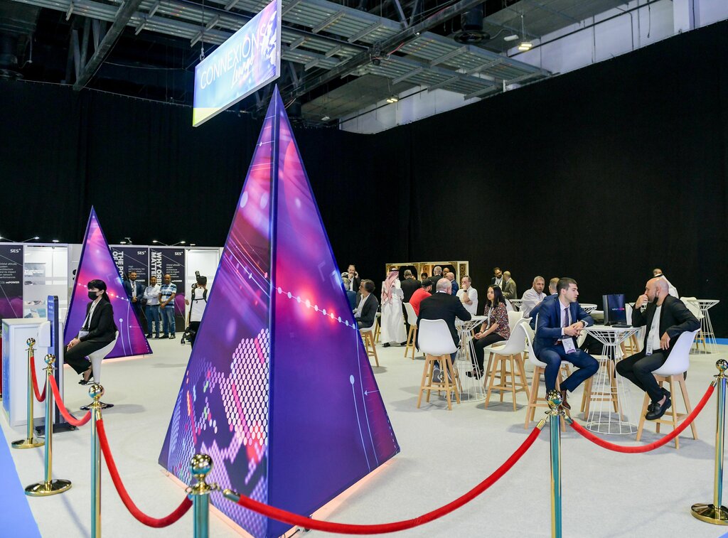 Advertising agency Cabsat, Dubai, photo