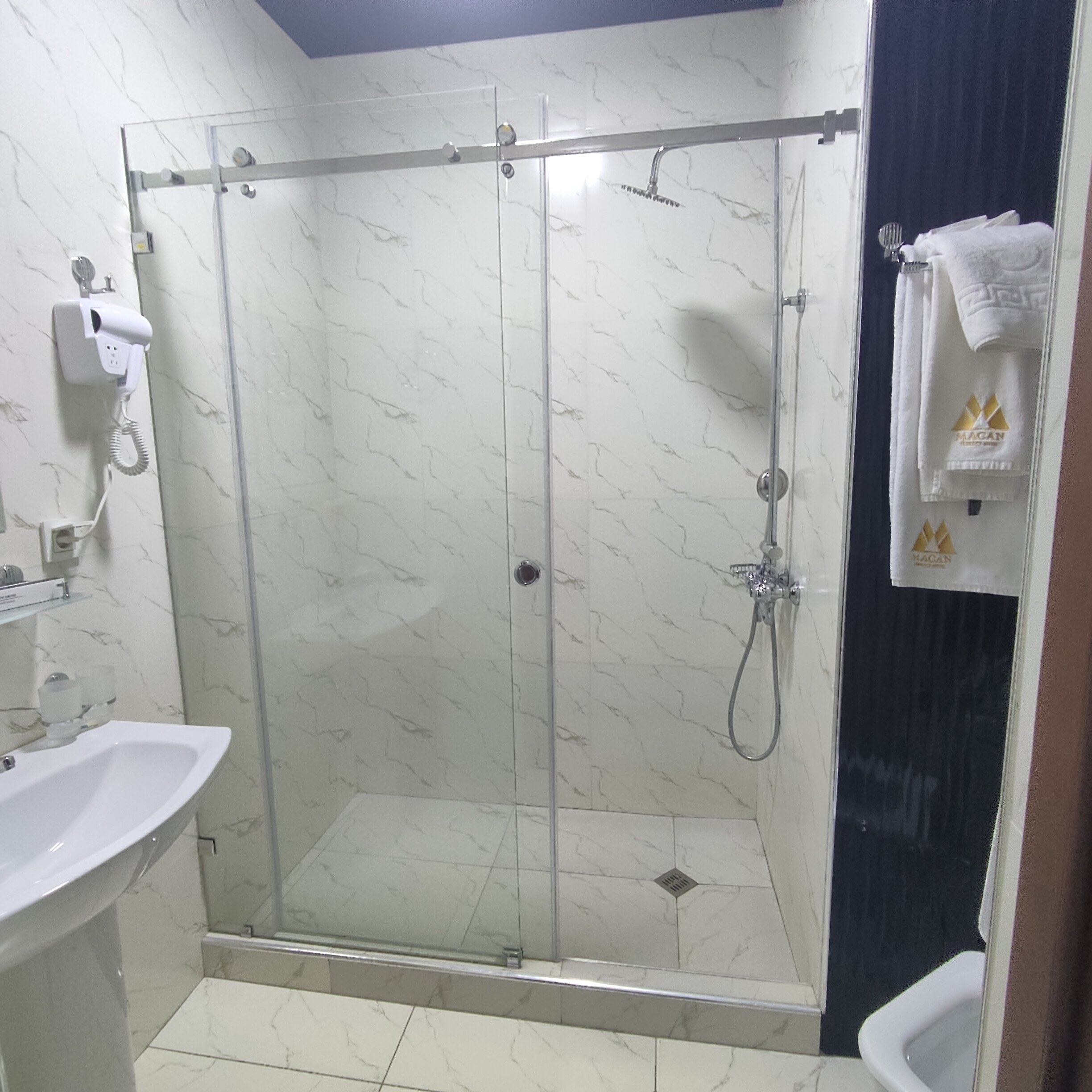 Фото Macan Terrace Hotel