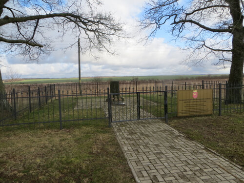 Monument, memorial Захоронение русских и немецких воинов, погибших в августе 1914 года, Kaliningrad Oblast, photo