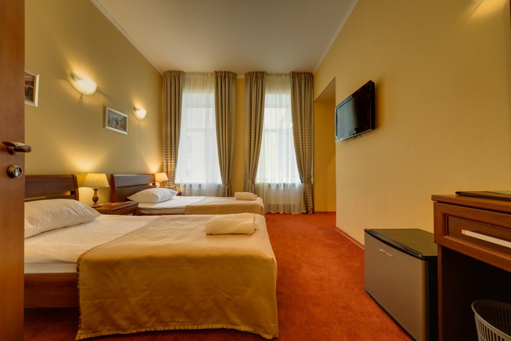 Фото Solo Исаакиевская площадь