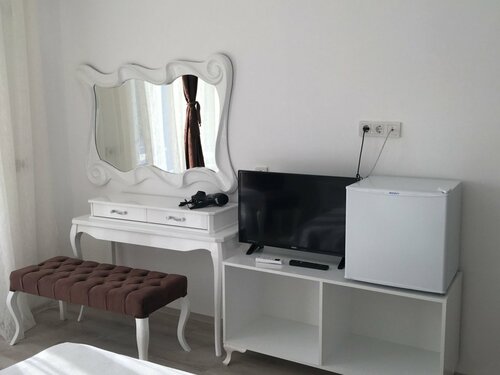 Гостиница Assos Nazan Motel Restoran Beach в Айваджике