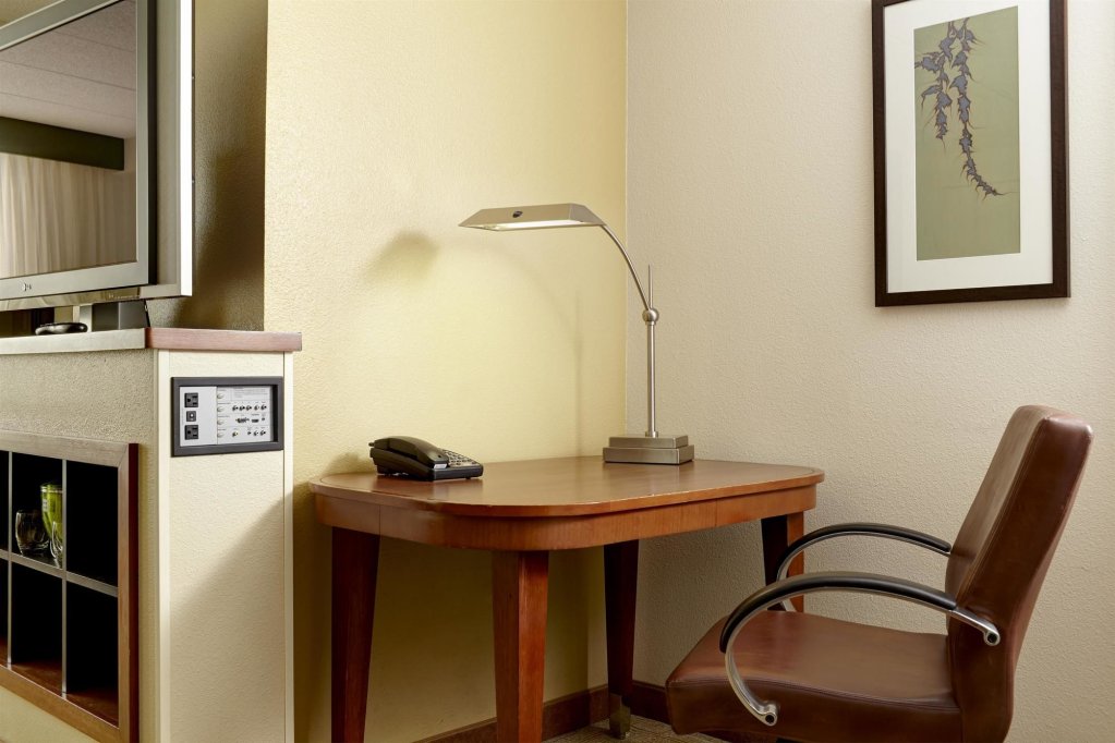 Фото Hyatt Place Fort Wayne - Northwest