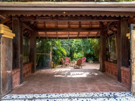 Фото Bougainvillea Guest House