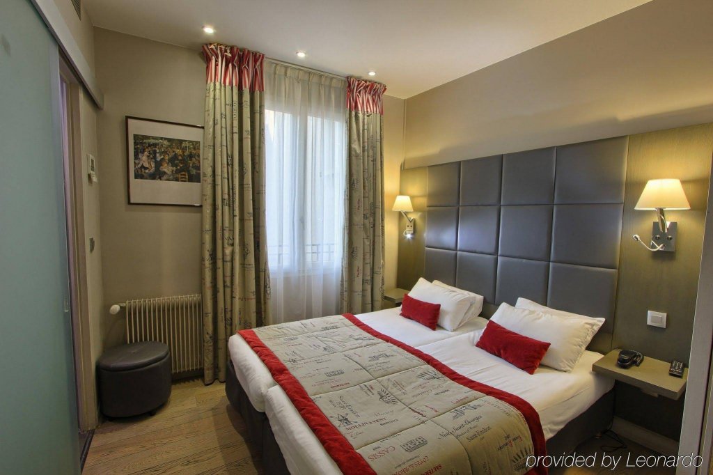 Фото отеля 2