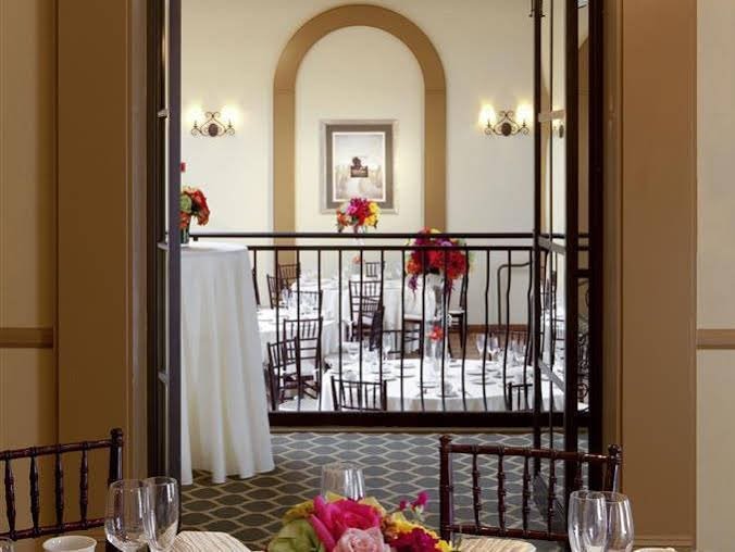 Фото Sheraton Pasadena