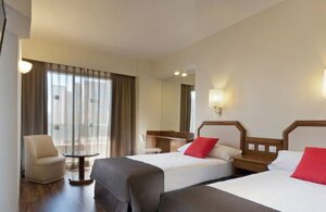 Гостиница Senator Barajas Hotel