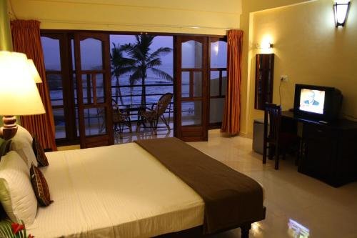 Фото Ocean Park Beach Resort