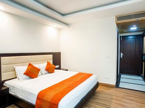 Фото Hotel Orbit