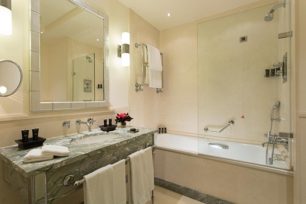 Фото Hotel Amigo