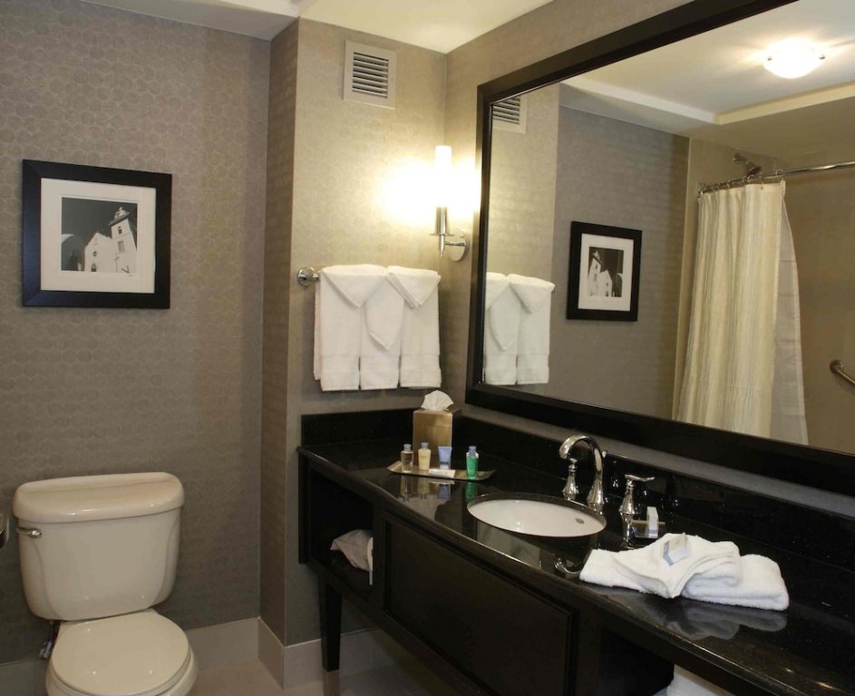 Фото DoubleTree by Hilton El Paso Downtown