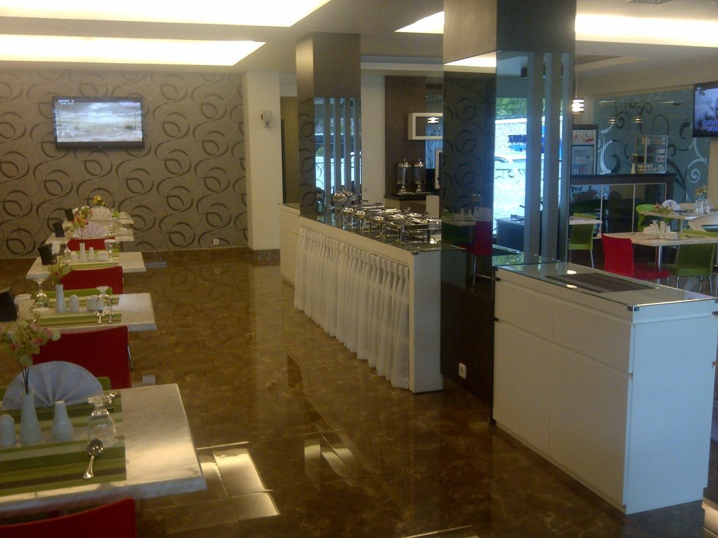 Фото Hotel Pacific Makassar