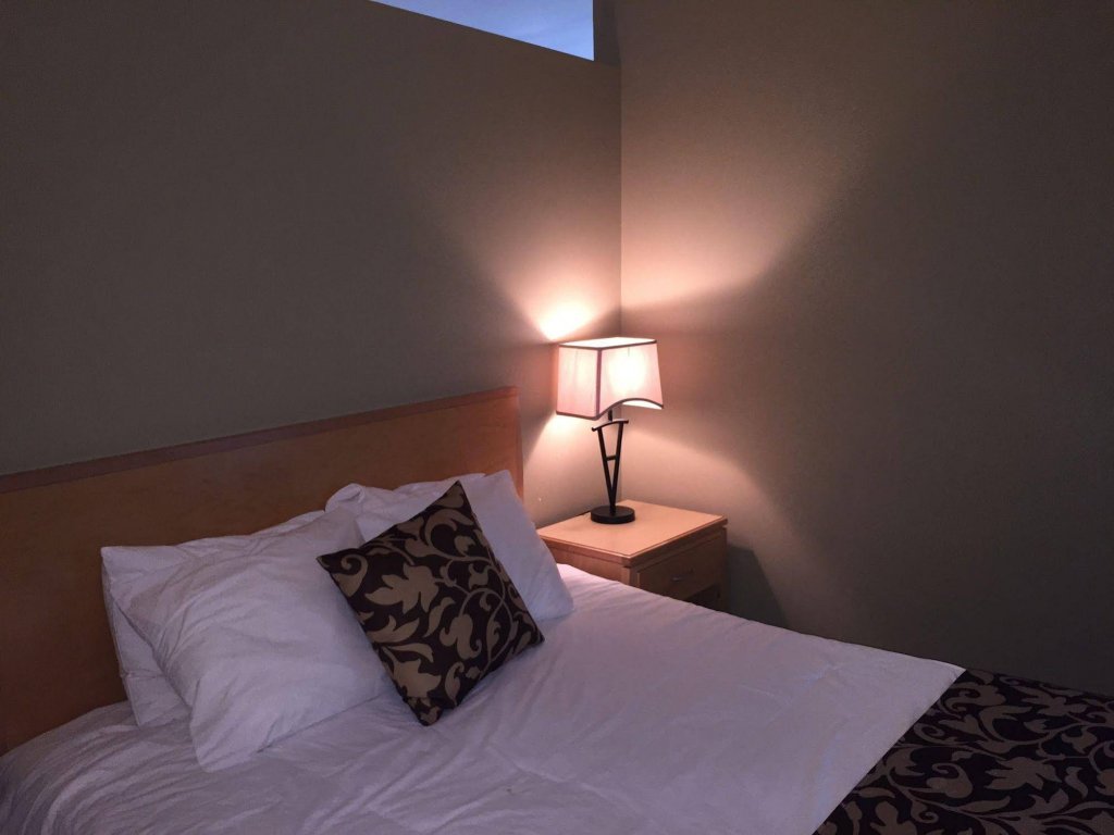 Фото Sportsman's Inn on the Harbour Front