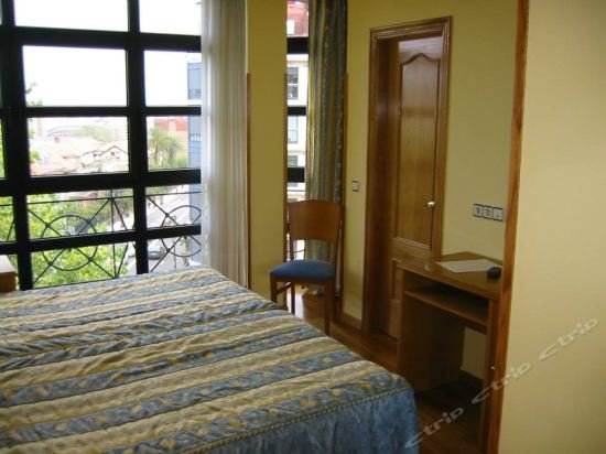 Фото Hotel Astures