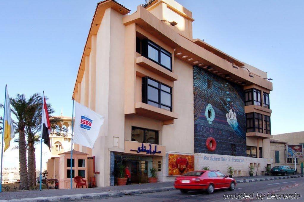 Фото отеля 1