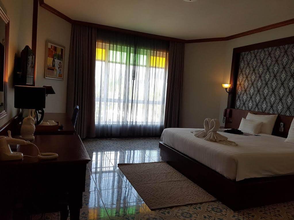 Фото Erawan Hotel