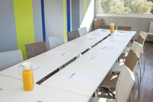 Фото Ibis budget Aubagne Les Paluds Agora