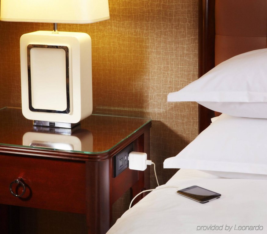 Фото Sheraton Madison Hotel
