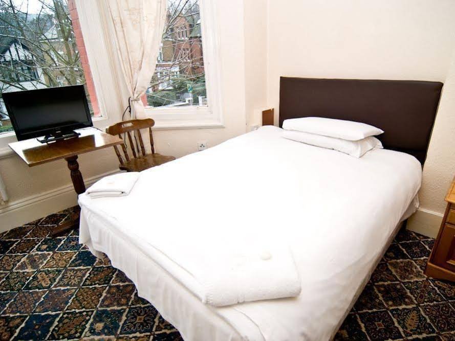 Фото Charlies Hotel