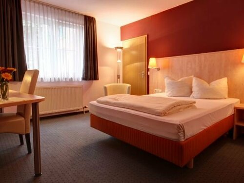 Гостиница Konferenzhotel Ysenburger Hof