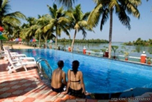 Фото Kalathil Lake Resort