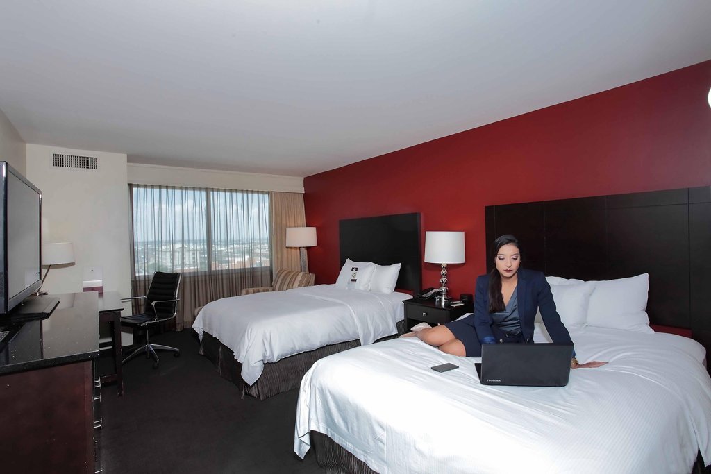 Фото DoubleTree by Hilton El Paso Downtown