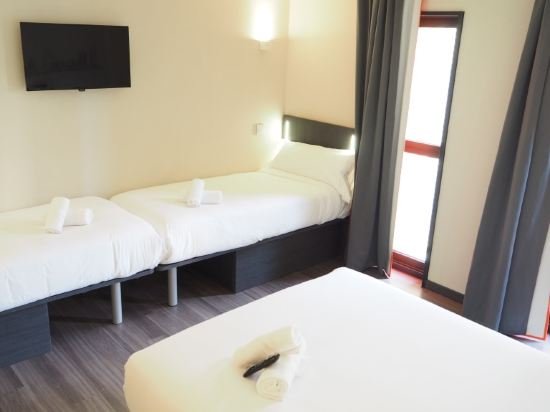 Фото EasyHotel Barcelona Fira