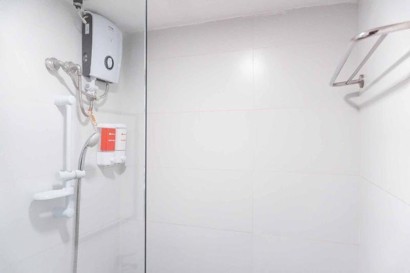 Фото RedDoorz Plus Near Bamboo Organ Las Piñas