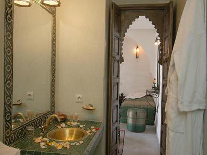 Фото Riad Nerja Hotel