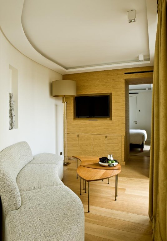 Фото Hôtel Marignan Champs Elysées